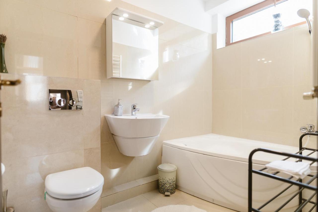 Sky View - Luxury Apartment With A Dream View Brasov Ngoại thất bức ảnh